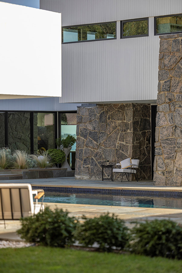 Hamptons construction by SHOSHI BUILDERS